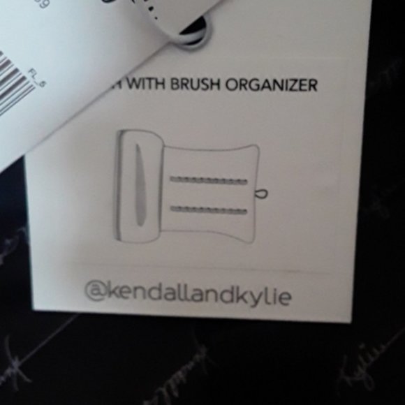 NEW Kendall + Kylie Black Removable Pouches 2 Pc - Picture 7 of 7